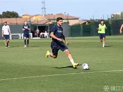 金年会官网登录-国际米兰训练开放日，今晚队长鼓劲引欢呼，葡超在即，心理建设被强调